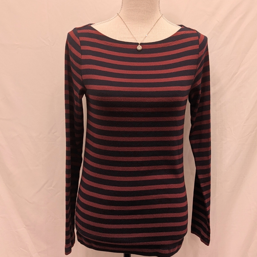 *2/$5 SALE!* Gap Maroon Dark Navy Blue Striped Top - Size M